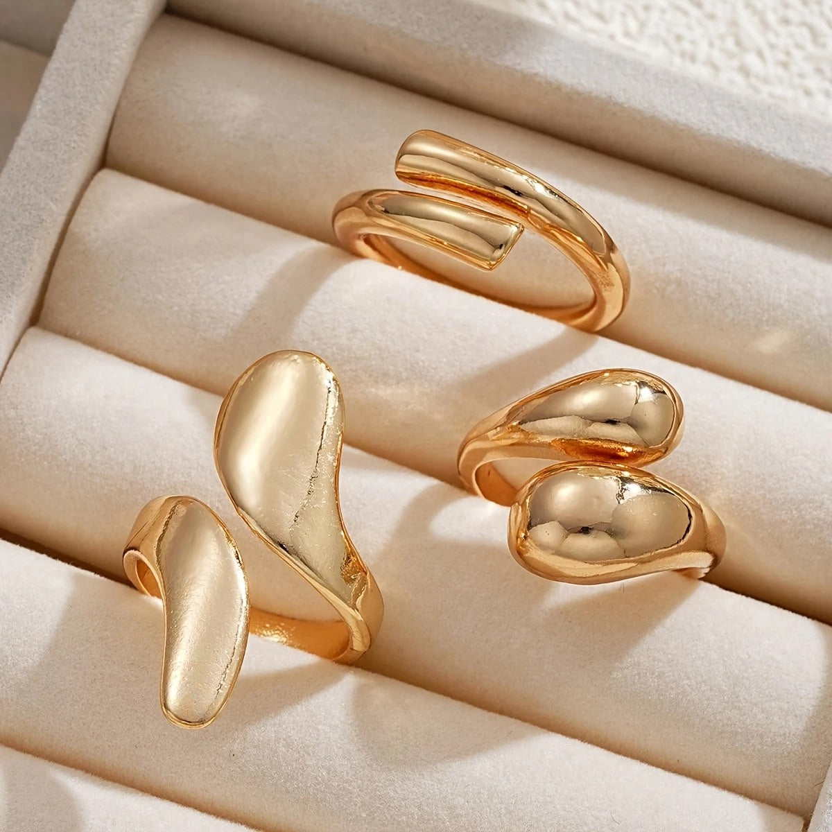 Women's rings set